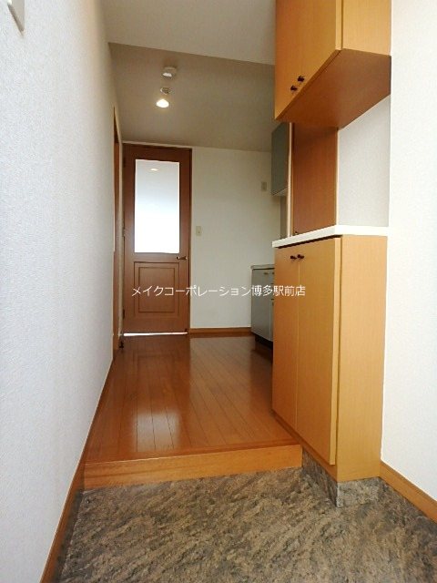 クレスティ博多 玄関