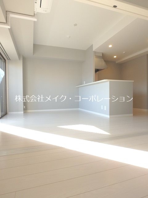 エトルシャンス花町Ⅱ～光ネット無料~ リビング