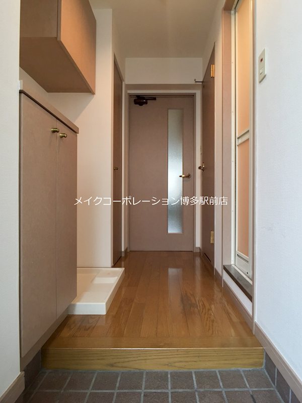 アスティオン平尾 玄関