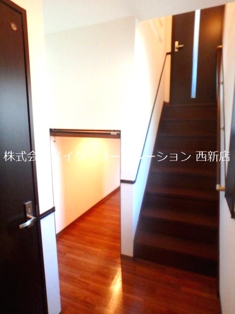 ヴァシオ姪浜弐番館～光ネット無料～ その他8