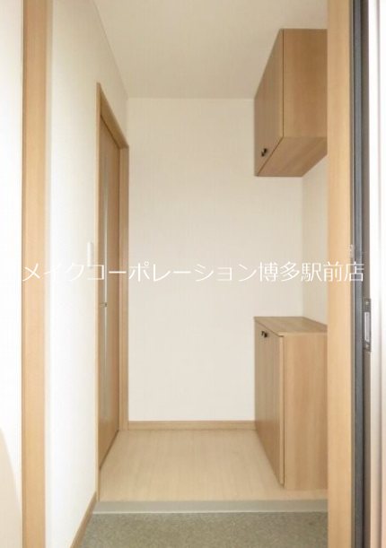 フィカーサ若久 玄関