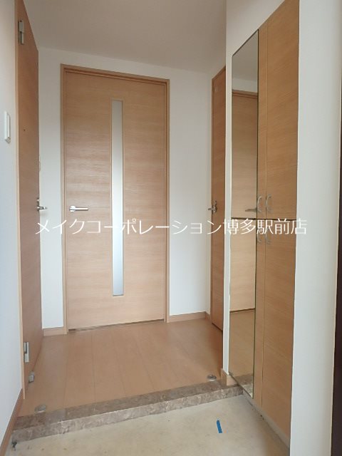 プルメリア高砂 玄関