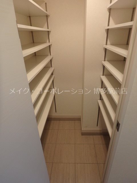 モンレーヴ博多駅南  玄関