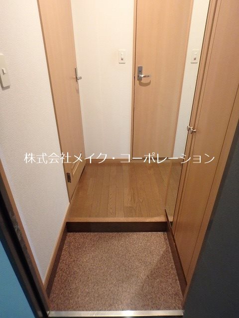スタンドリバー野芥 玄関