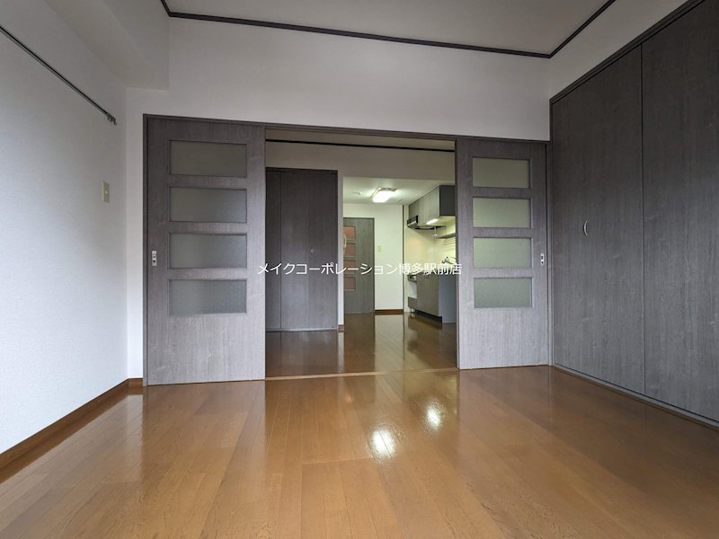 リビング ロイヤル天神東 リビング