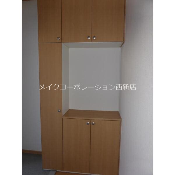 スクエア田村B 玄関