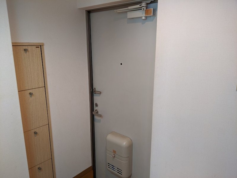 クレセント英 玄関