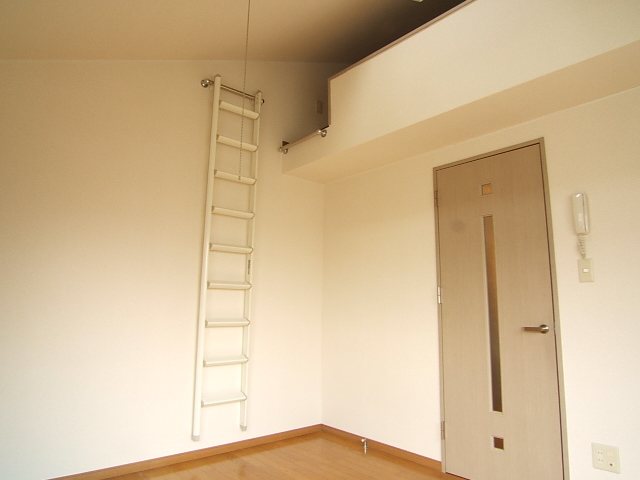 クレセント英 ベッドルーム