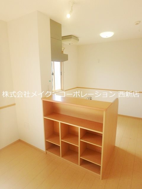メープルコートD棟～駐車場2台付き その他13