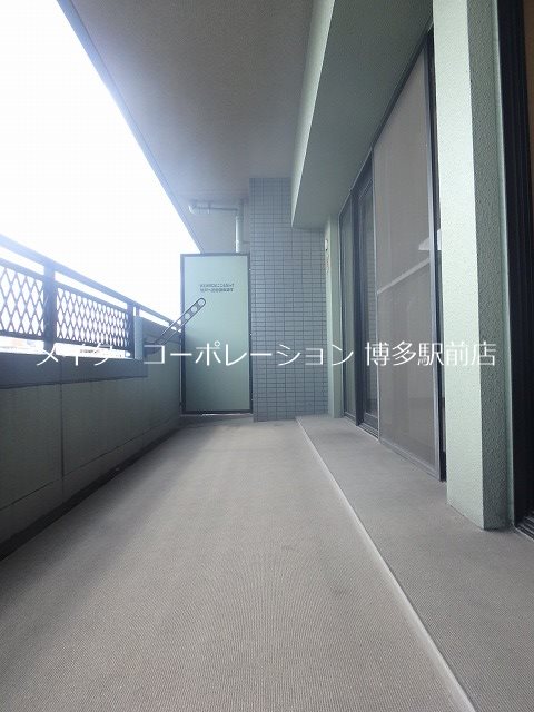 アンピール県庁駅前  ベランダ