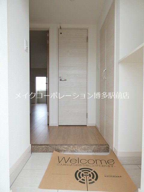 メゾンドボヌール 玄関