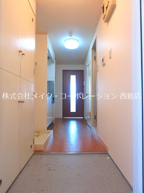 玄関 ノアーズアーク城南 玄関