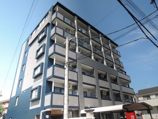 ラ・リヴィエール 外観