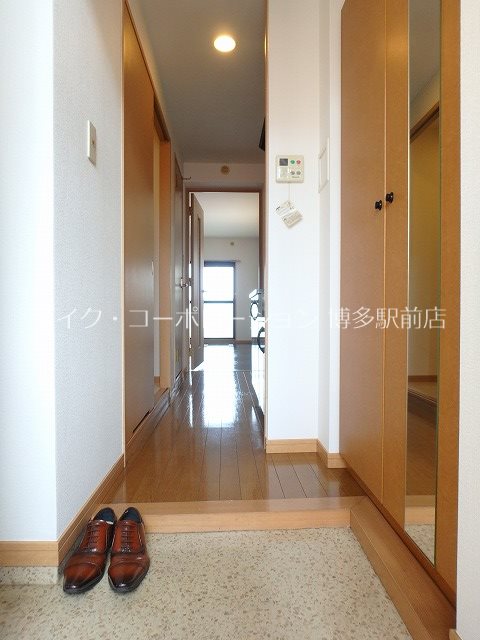 クリア吉塚 玄関