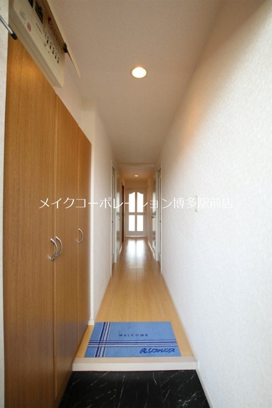 リファレンス寺塚 玄関
