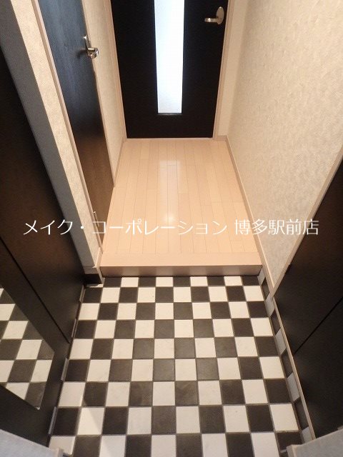 ローズモントフレア博多駅東 玄関