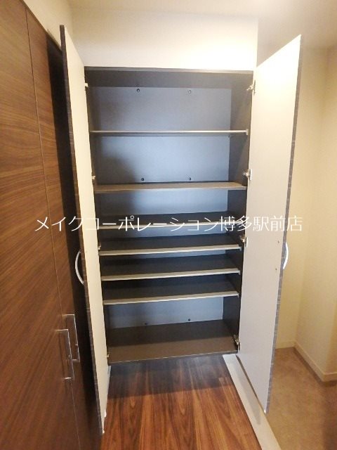 ※写真は同物件別部屋引用・現状優先です。 グランフォーレプライム六本松 玄関