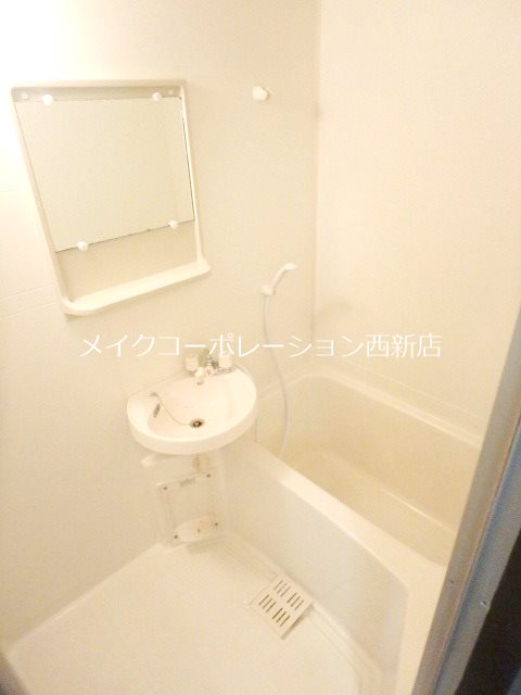 西新ゼニヤビル 風呂画像