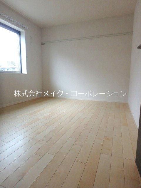 パインコート城西 ベッドルーム
