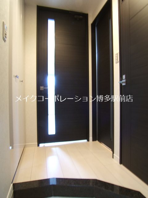 アクタス薬院Ⅲ  玄関