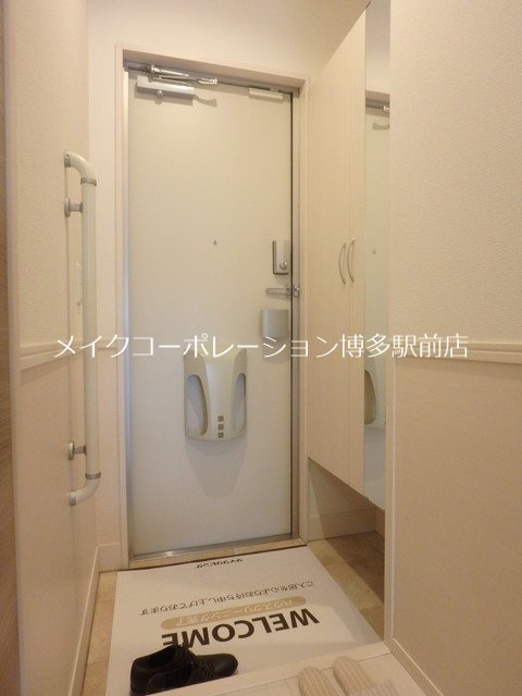 リピエーノ タカミヤ B棟 玄関