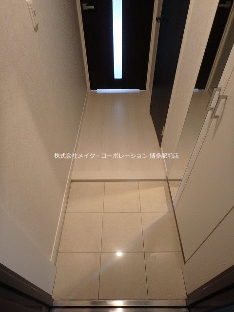 ネストピア呉服町 玄関