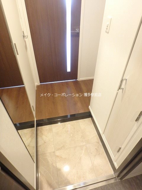 玄関 エンクレスト天神LARK 玄関