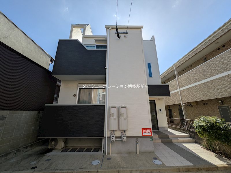 Grandticティアラ吉塚Ⅰ 外観