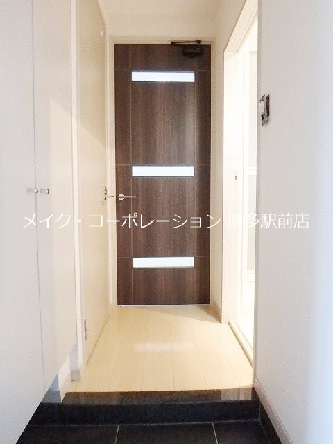 ネストピア県庁前 玄関