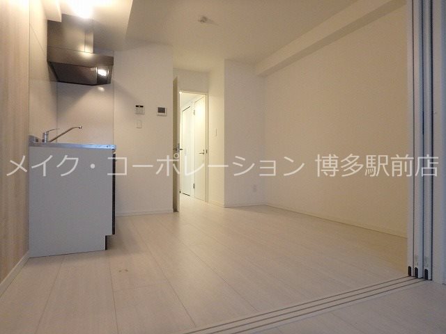 Renoas HAKATA  リビング