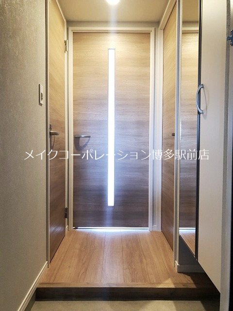 ジェイグランコート大濠公園 玄関