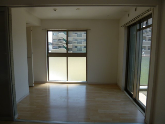 写真は同型タイプ HIRAMEKISO ベッドルーム