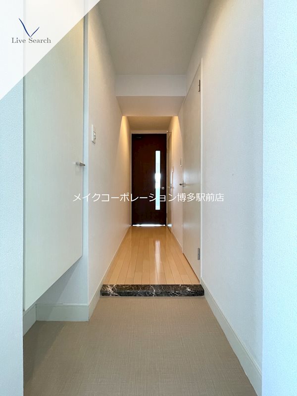 アソシアグロッツォタイムズ・スイート博多 玄関