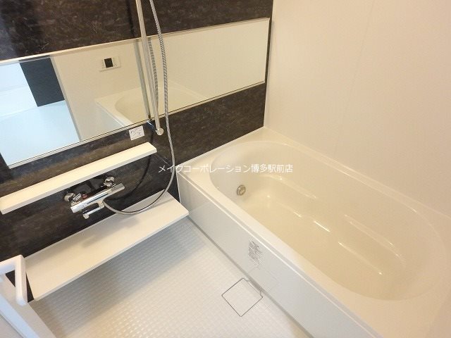 ホワイトアゲート博多 風呂画像