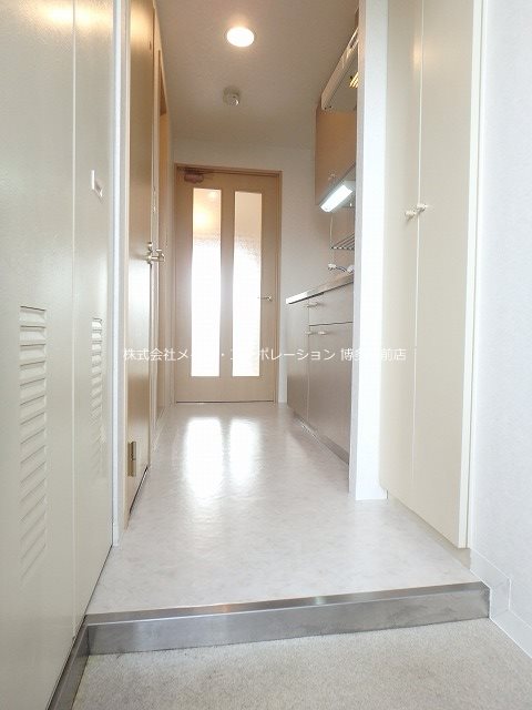 玄関 エスト・ヴィラ東福岡 玄関