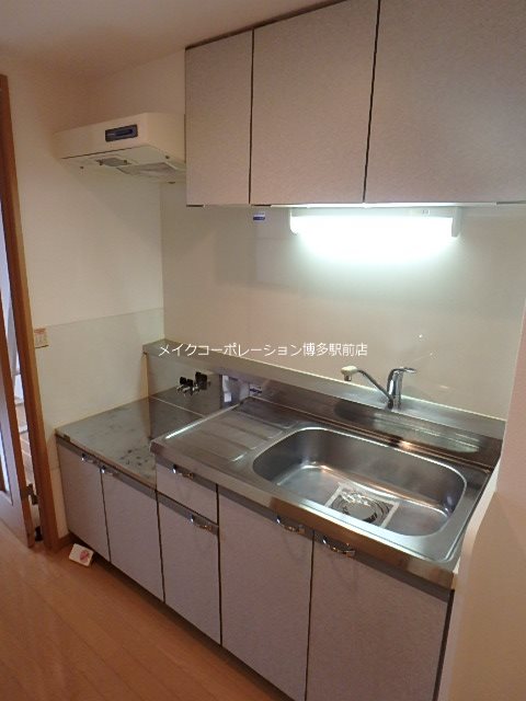 同物件別部屋引用・現状優先です♪ イル・グラッツィア博多駅前Ⅱ キッチン