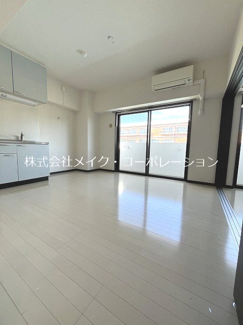 リビング West Court DR その他12