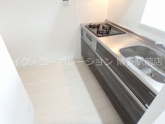 ホワイトアゲート博多 キッチン