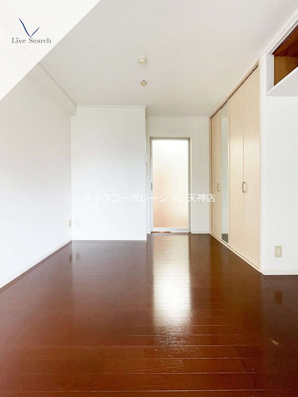 エリーナプラザ天神南 リビング