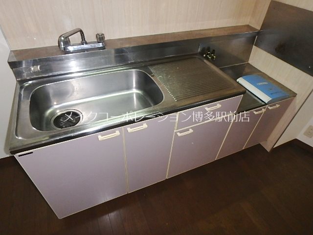 RESTEL　HAKATA キッチン