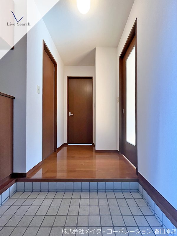 玄関 ウエストヴィレッジA棟 玄関