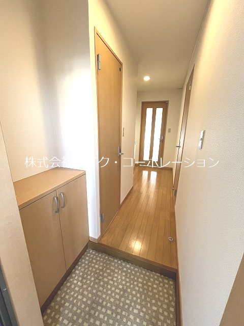 プレスト福大前B棟 玄関