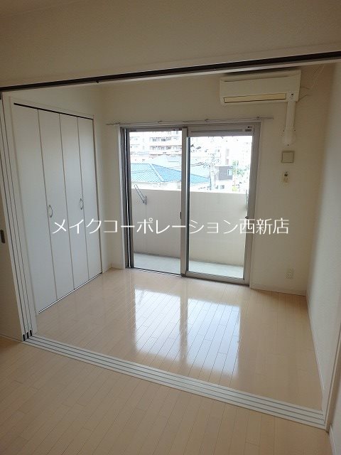 ローリエ西新南 ベッドルーム