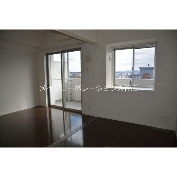 リビング F・PARC西新 リビング