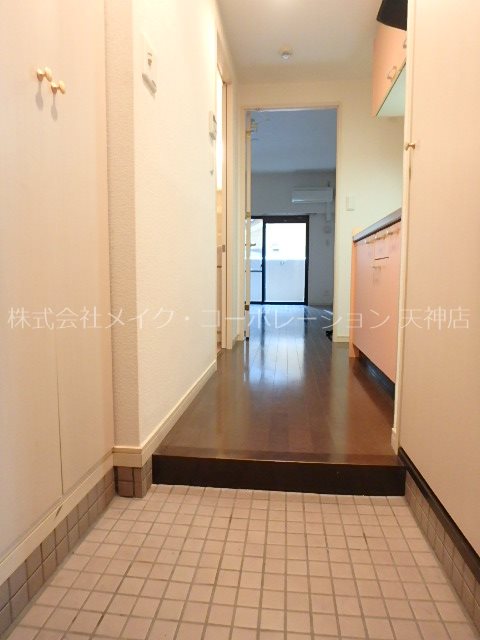 別の部屋の写真になります ローズモント・フレア天神南 玄関