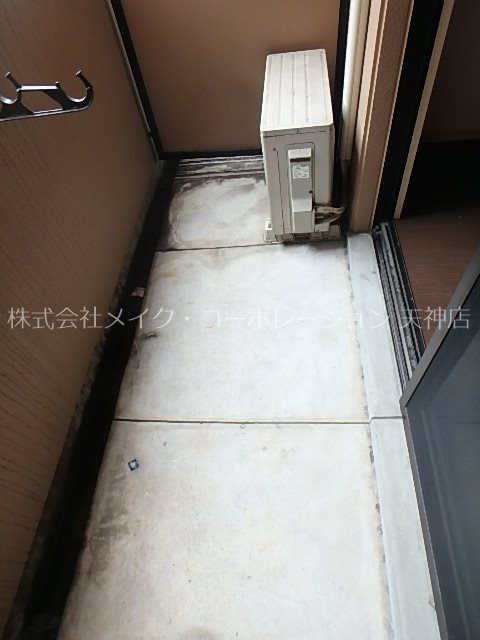 別の部屋の写真になります ローズモント・フレア天神南 ベランダ