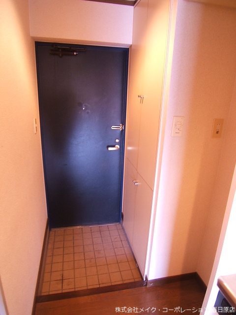 写真は同型タイプ ドミ・エスポワール博多南 玄関