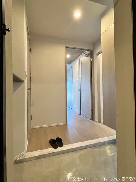 写真は同型タイプ アルティザ春日原駅前マークス 玄関