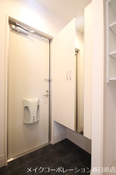 ハレクラニK B棟 玄関