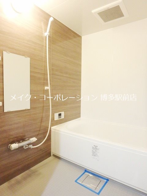 バス ナウヴィレッジ港    風呂画像